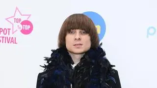 Ralph Kaminski zaśpiewał pod swoją szkołą. Licealiści nie kryli zaskoczenia