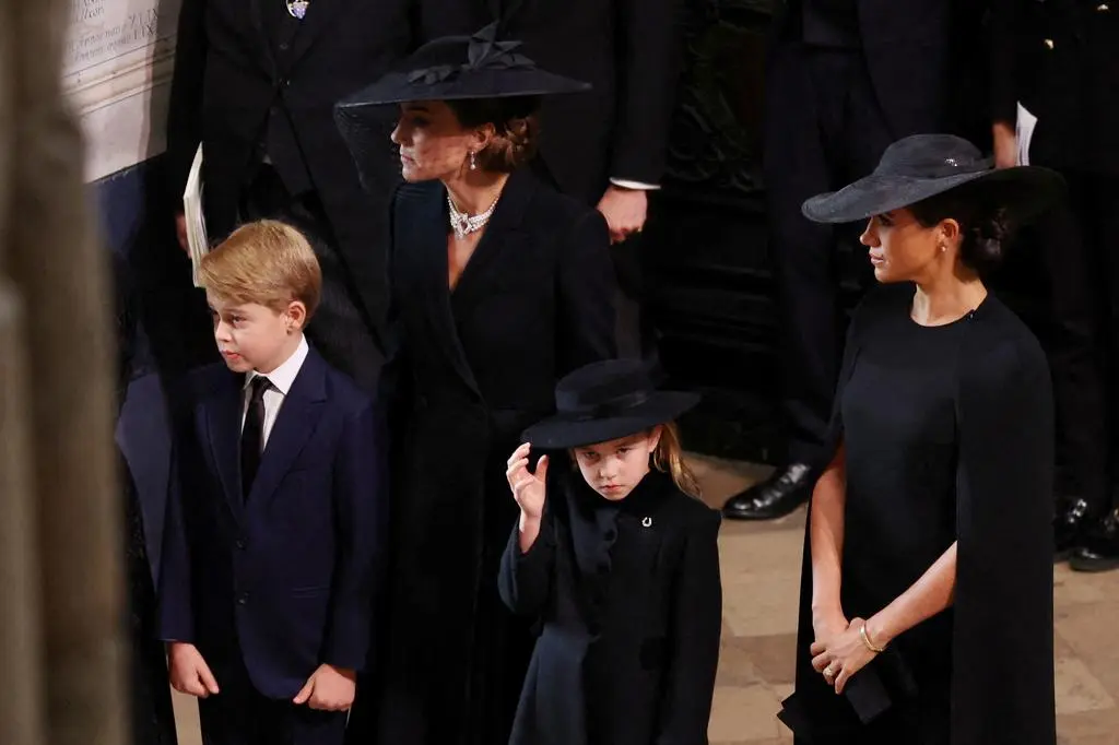 Aktualnie czytasz: Meghan Markle na pogrzebie królowej. Gdzie wskazano jej miejsce w kościele?
