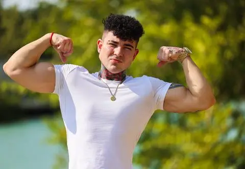 Szymon Zychowicz z "Hotel Paradise 7" – co o nim wiemy?