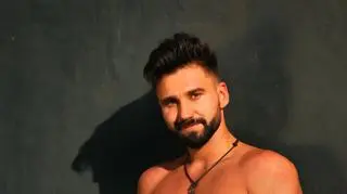 "Hotel Paradise". Rafał - nowy uczestnik. Kim jest?