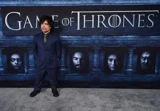 Peter Dinklage w prequelu "Igrzysk Śmierci" z gwiazdorem "Gry o tron"