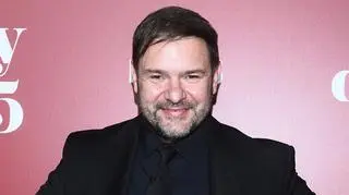 Tomasz Karolak zdradził, ile pieniędzy potrzebuje, by "godnie żyć". Kwota może zaskoczyć