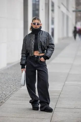 Influencerka Sophia Geiss w śniegowcach