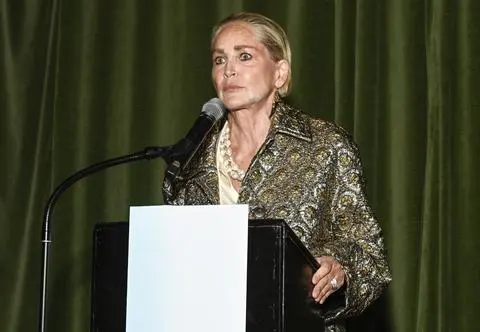 Sharon Stone padła ofiarą przemocowego zachowania. "Wpadłam w histerię"