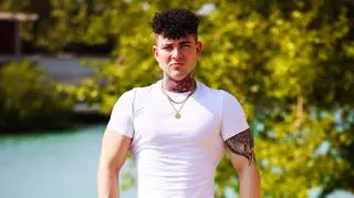 Szymon nie zagrzał miejsca w "HP". Teraz jest nie do poznania! Co u niego słychać?