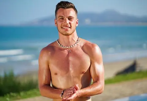 Janek Wojciechowski z "Hotelu Paradise 8". Co o nim wiemy? 