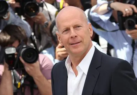 Bruce Willis nie rozpoznaje własnej matki. "Bywa agresywny"