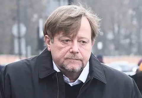 Olaf Lubaszenko pierwszy raz o żałobie po śmierci mamy. "W szpitalu żegnałem się z nią codziennie"