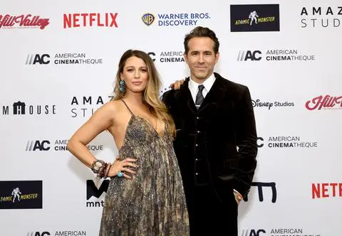 Blake Lively i Ryan Reynolds na spacerze z najmłodszym dzieckiem. Pierwsze zdjęcia po porodzie