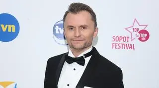 Piotr Jacoń kpi ze słów ministra Czarnka o toalecie dla transpłciowej młodzieży. "Zgroza. I postmodernizm!"