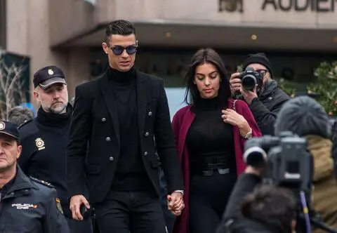 Syn Cristiano Ronaldo i Georginy Rodriguez nie żyje. Gwiazdy składają kondolencje