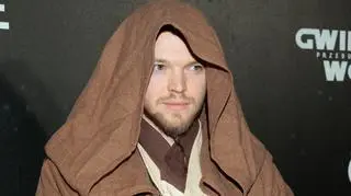 Anonymous interesuje się "Pandora Gate". Co wiemy o aferze polskich youtuberów? 