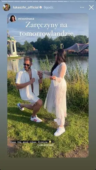 Łukasz Hryniewiecki pokazał zdjęcie z zaręczyn