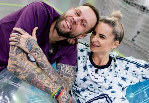 Zakochany "Big Boy" z "Gogglebox" na zdjęciu z partnerką. Ciężko oderwać od nich wzrok!