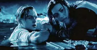 Kate Winslet oraz Leonardo DiCaprio w filmie "Titanic"