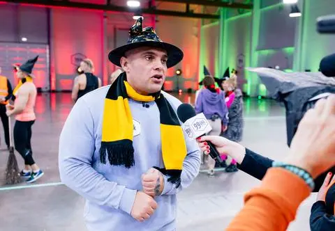 Dominik Abus pokazał zdjęcie. "Zadajecie mi pytanie, jak wyglądałem z włosami"