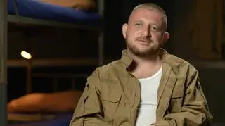 Nagana pokazał zabawne zakulisowe zdjęcie z Tarzanem. "Prawdziwe życie koszarowe"