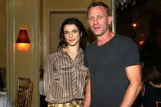 Daniel Craig i Rachel Weisz. 2004 rok