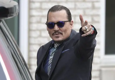 Kuriozalne ceny za spotkanie z Johnnym Deppem w Polsce. Fani rocka rozbawieni