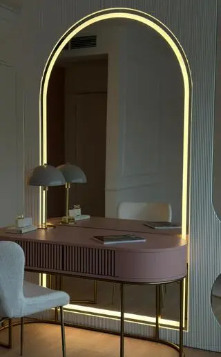 Karolina Pisarek-Salla