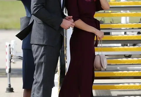 Książę Harry i Meghan Markle lecą do Anglii. Wracają do pełnienia królewskich obowiązków?