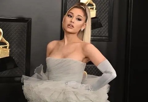Ariana Grande od dawna przechodziła kryzys małżeński. Z jej palca zniknął pierścionek