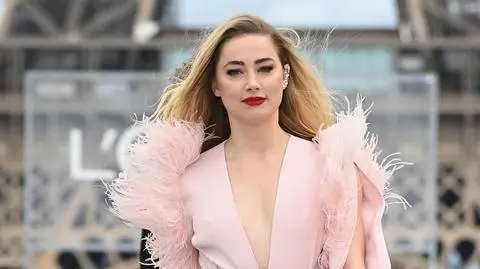 Powrót Amber Heard. Wrzuciła do sieci zdjęcia z córeczką  
