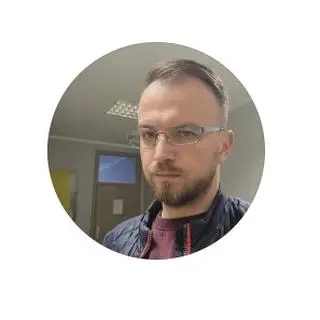 Marek Różański z "ŚOPW" zmienił fryzurę