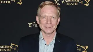 Znany aktor mówi o rodzinnym szczęściu, jego żona - o rozwodzie i eksmisji. Zaskakujące doniesienia