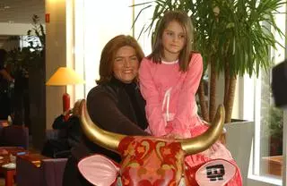 Katarzyna Dowbor z córką Marią. 2006 rok