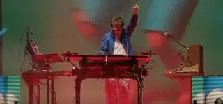 Kosmiczne show na 50. rocznicę Radomskiego Czerwca. Jean-Michel Jarre znów przeszedł do historii. "Polska jest dla mnie niemal jak drugi kraj"