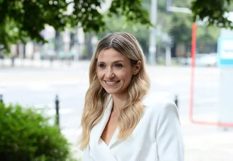 Joanna Koroniewska pokazała siwe włosy. "Mam 43 lata i moje ciało podlega normalnym procesom"