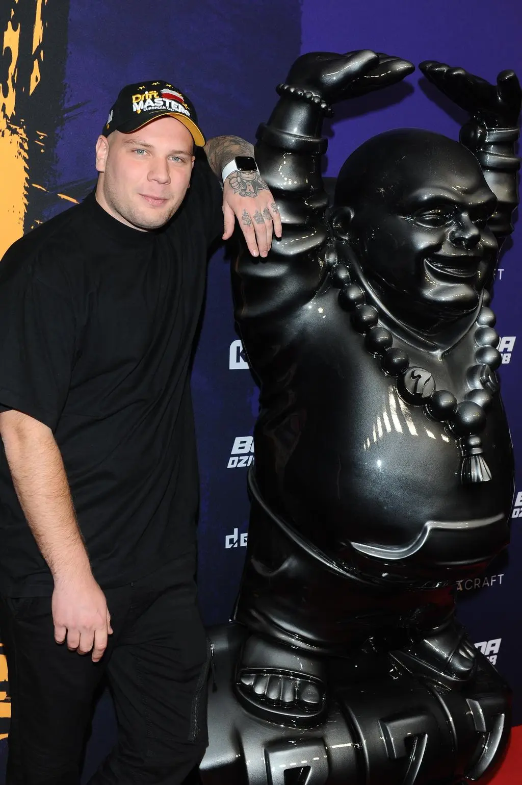 Kamil "Budda" Labudda na premierze filmu "Budda. Dzieciak '98"