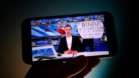 Rosyjska dziennikarka zaapelowała o zakończenie wojny. Teraz zaginęła. Adwokaci nie mogą jej znaleźć