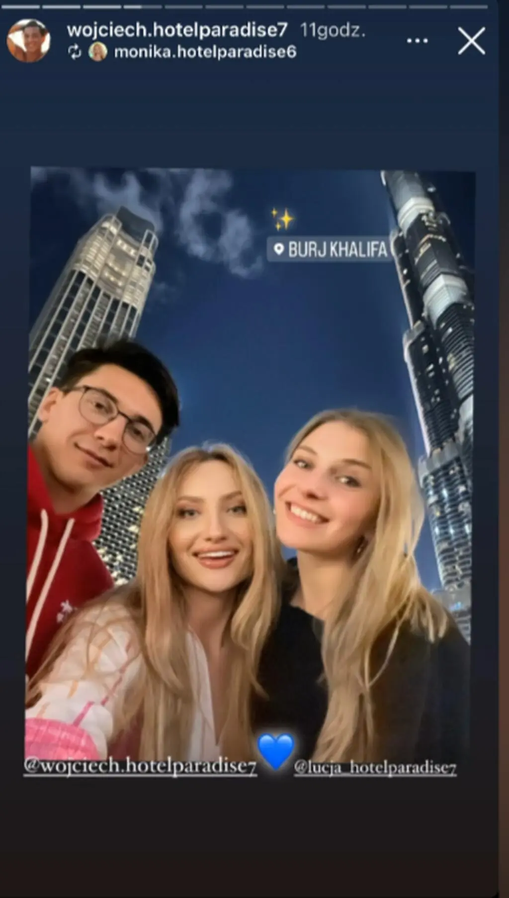 Wojciech na wakacjach z uczestniczkami "Hotelu Paradise"