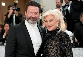 Hugh Jackman rozwodzi się z żoną po 27 latach małżeństwa. Ich miłość była jak z bajki