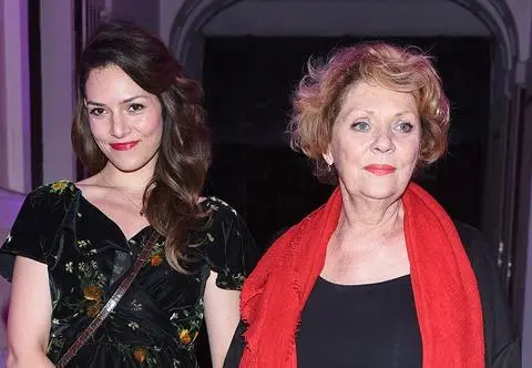 Elżbieta Jarosik o samotnym macierzyństwie. "Branża o mnie zapomniała, żyłyśmy z emerytury mojej mamy"