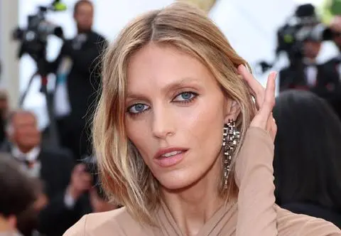 Anja Rubik olśniła w Cannes. Identyczną "nagą sukienkę" nosiła inna światowa gwiazda
