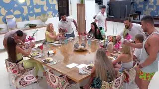 Uczestnicy 5 i 6. edycji "HP" razem na imprezie. Wszystko pokazano na vlogu Jaya i Elizy