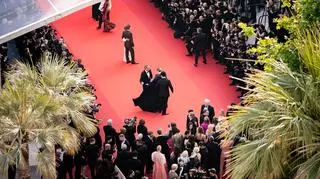 Zaskakujące zdarzenie na festiwalu w Cannes. Influencerka oblała się krwią