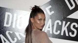Bella Hadid przyznała się do operacji plastycznej. Zrobiła ją w wieku 14 lat. "Żałuję"