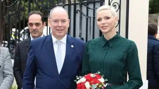 Smutna księżna Charlene u boku księcia Alberta. Kryzys w ich małżeństwie trwa 