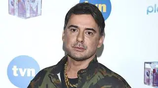 Marcin Tyszka opisał nietypową wizytę u fryzjerki. "Tnie na sucho, ze zmoczeniem jest drożej"