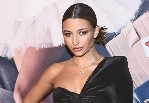Julia Wieniawa wypoczywa na Malediwach. Są zdjęcia w bikini i karmienie rekinów