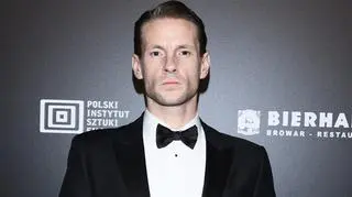 Sebastian Fabijański o religii i Bogu. "Nie wstydzę się tego, że chciałbym tak naprawdę wierzyć"