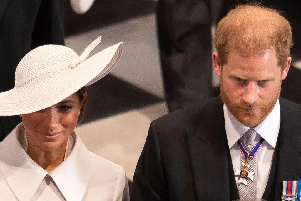 Książę Harry z wściekłą miną podczas jubileuszu królowej