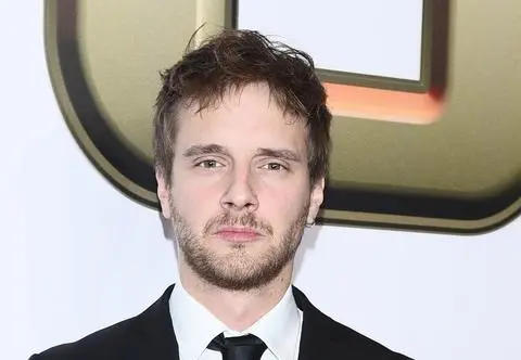 Maciej Musiał radzi, jak zacząć rozmowę o seksie. Aktor łamie temat tabu
