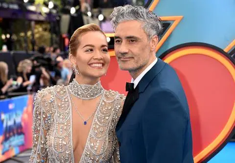 Rita Ora i Taika Waititi wzięli ślub! "Chcieli utrzymać to w tajemnicy"