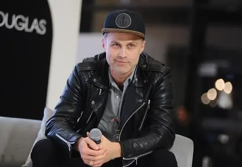 Maciej Zakościelny na zdjęciu bez koszulki. "Zakochałam się"
