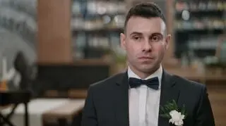 Marcin na imprezie u boku osoby z 3. edycji "ŚOPW". Połączyła ich szampańska zabawa